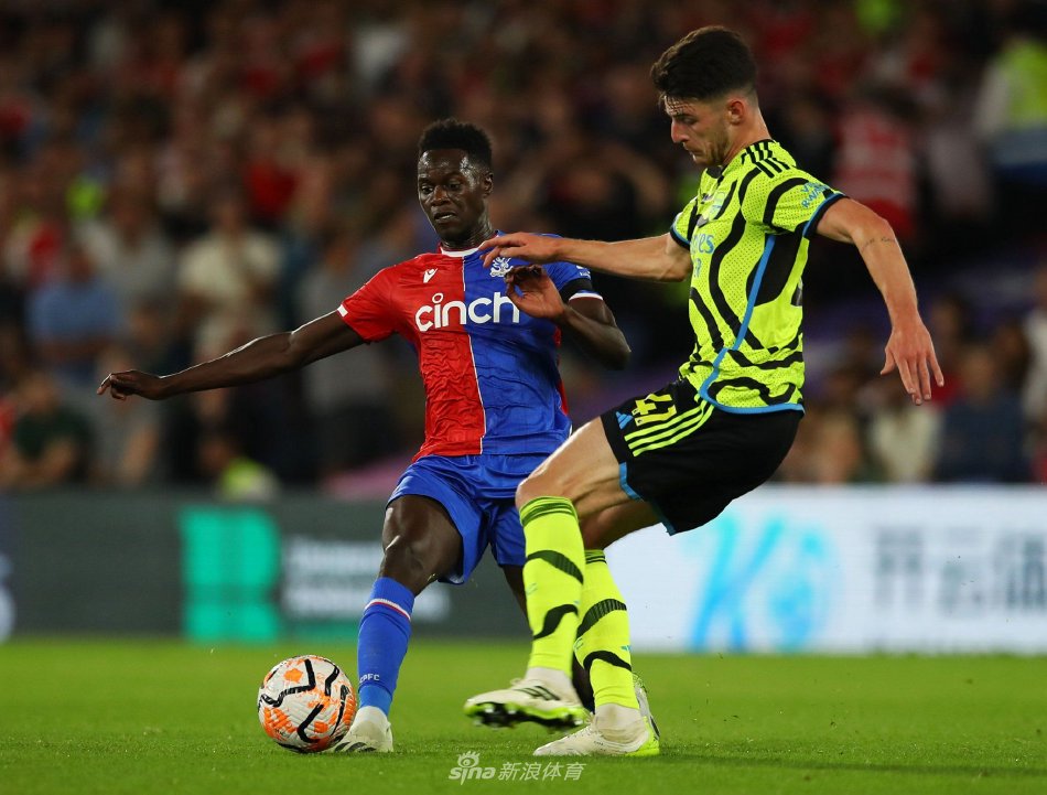 据现场目击 据现场目击