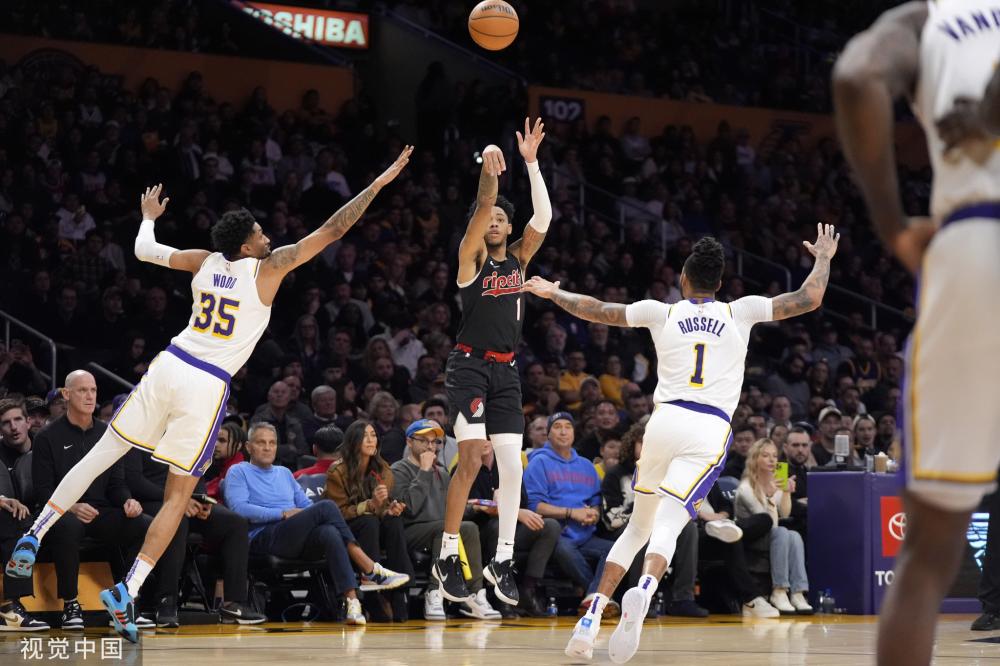 射门次数超 射门次数超